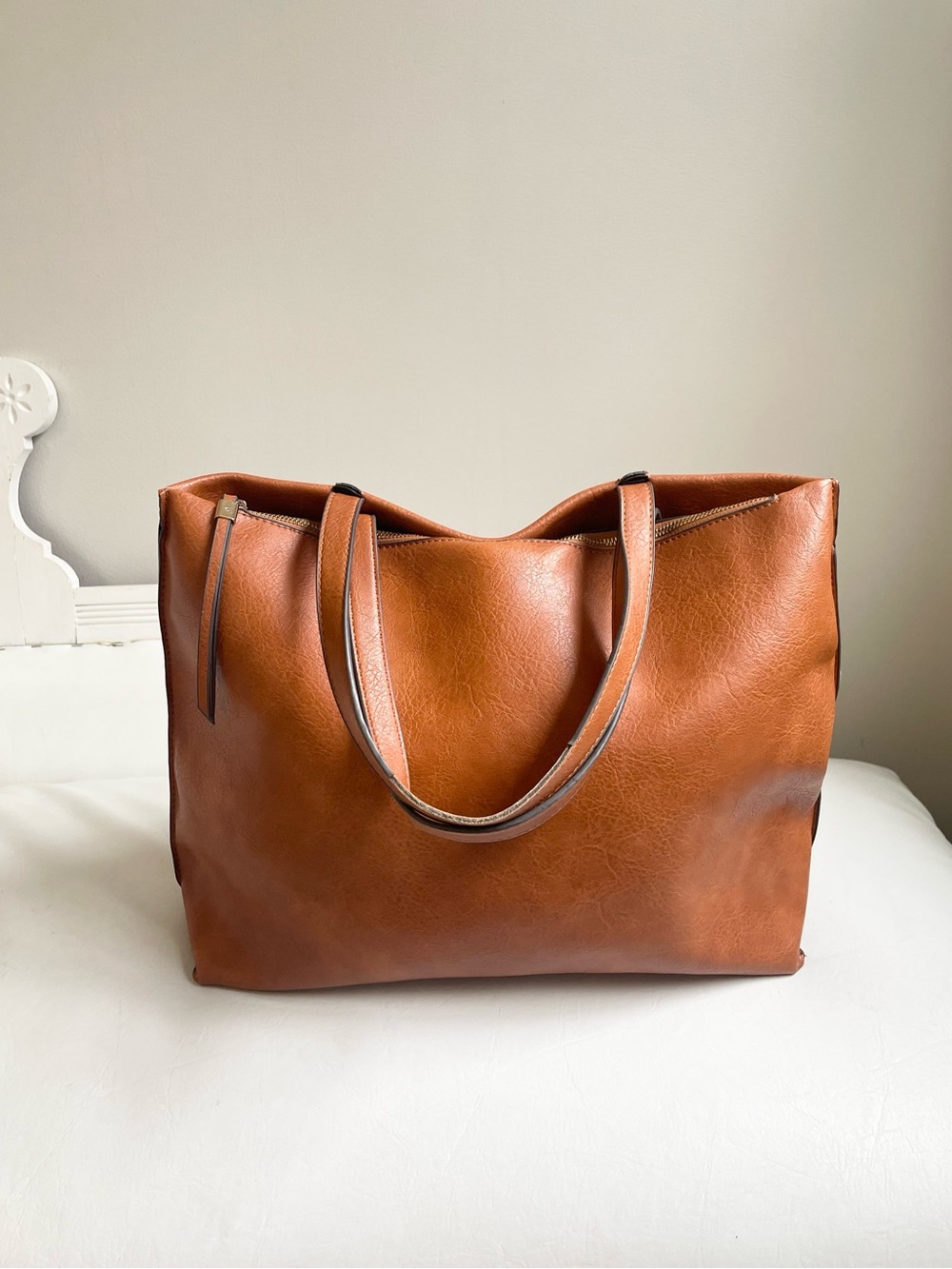 BROWN COGNAC LARGE FAUX TOTE ZIPPER SNAP DOUBLE STRAP SOLE SOCIETY POCKETS